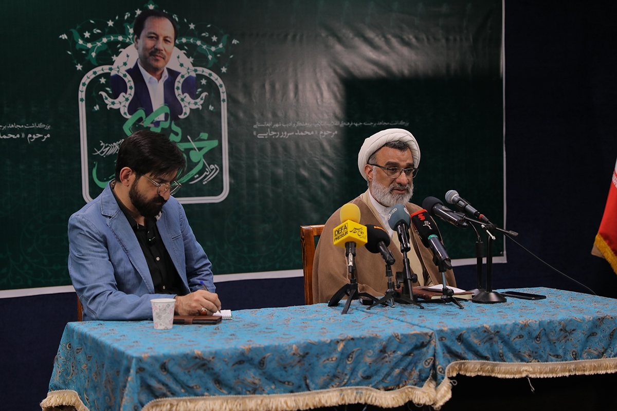 دبیر شورای عالی انقلاب فرهنگی: دشمن در تلاش برای ایجاد تصویر منفی بین ایرانی‌ها و افغانستانی‌ها است