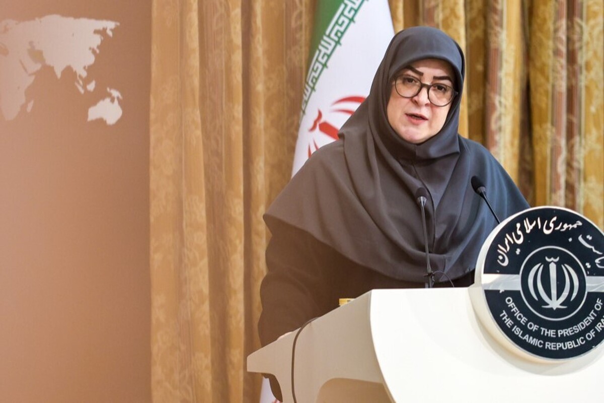 سخنگوی دولت اعلام کرد: موضوع حذف چهار صفر از واحد پول ملی کشور، امروز (چهارشنبه) در نشست هیات دولت به تصویب رسید.