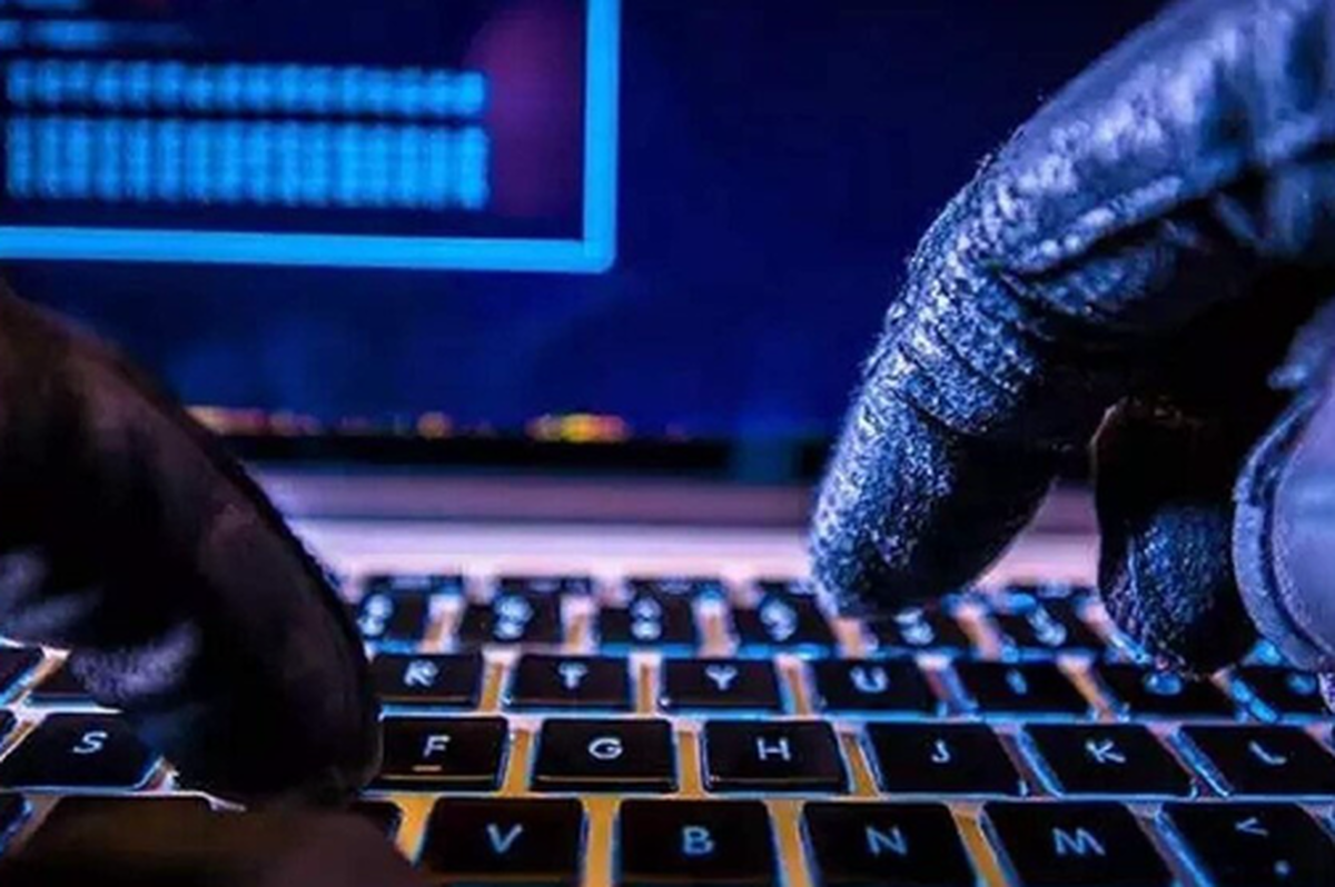 هشدار پلیس فتا: پیامک مشکل قضایی خروج از کشور؛ ترفند شیادان مجازی است