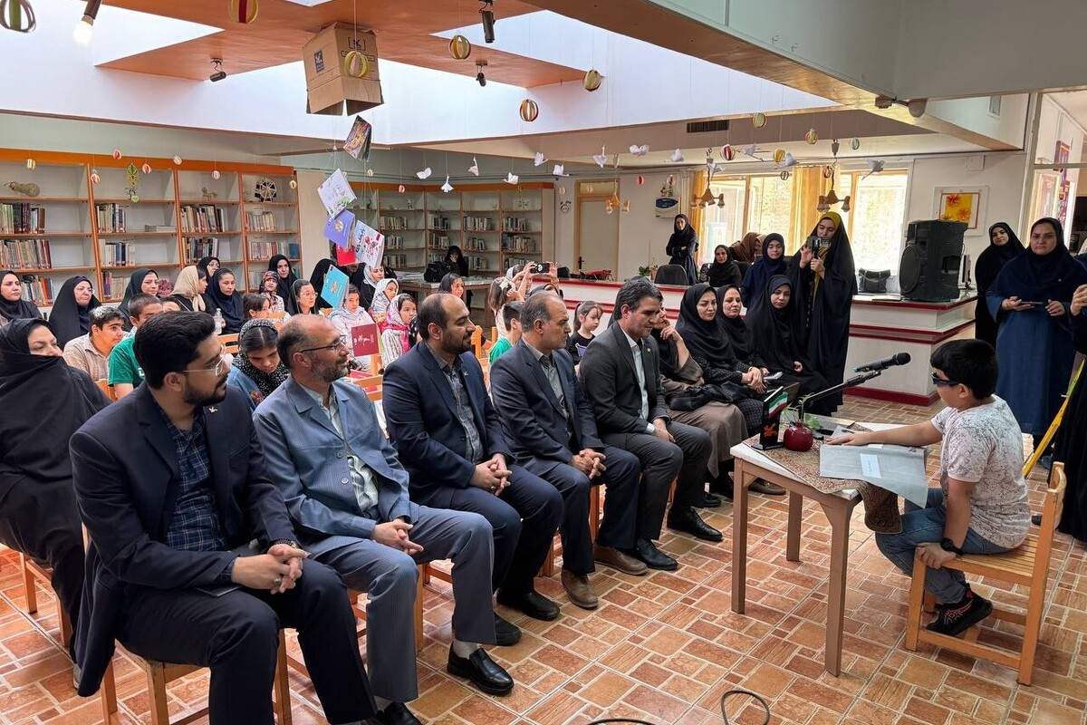 افتتاح نمایشگاه کتاب حسی و لمسی ویژه کودکان نابینا و کم‌بینا در مشهد