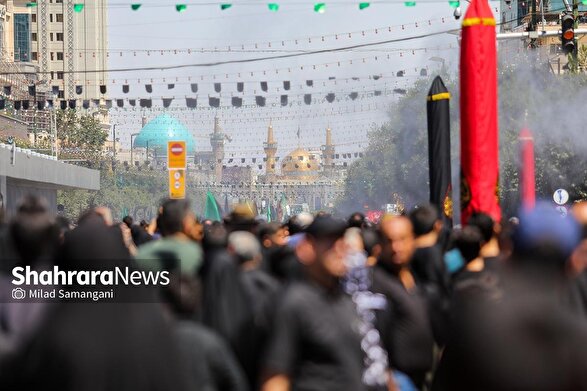 دلدادگان حسین(ع) در محضر امام‌رضا(ع) | مشهد، میزبان اجتماع باشکوه جاماندگان اربعین + فیلم