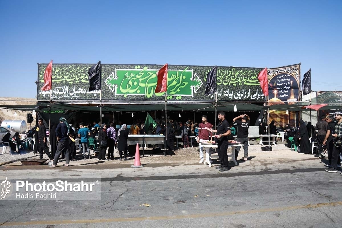 تأمین آب ویژه برای موکب‌های اطراف حرم مطهر رضوی و زائران پیاده در دهه آخر ماه صفر