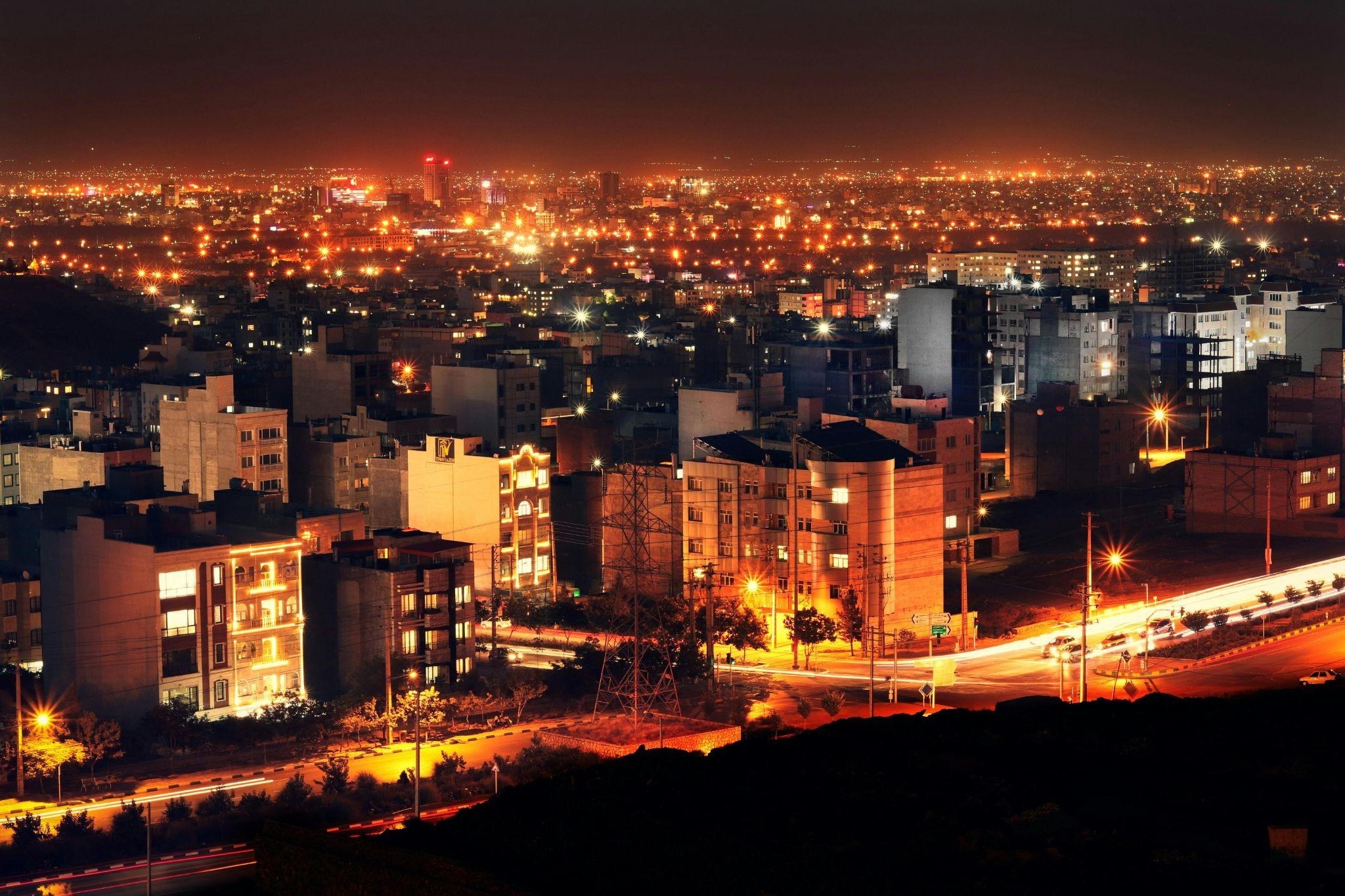 ویژگی‌های هتل مناسب تابستان در مشهد