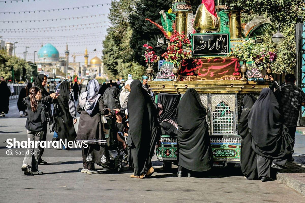 این چه مغناطیسی است که می‌تواند ۱۰۰ میلیارد قدم را به سمت و سوی خودش جذب کند؟ این خاصیت چیست؟ این آدم‌ها پی چه می‌آیند اینجا؟ دنبال چه‌اند؟