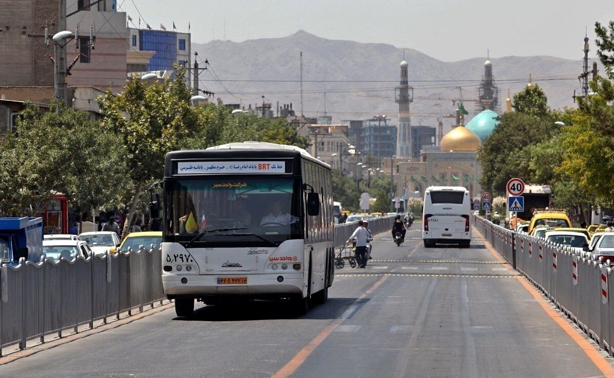 درخواست مدیریت شهری مشهد از مجاوران و زائران رضوی در دهه آخر صفر ۱۴۰۴: در مسیرهای منتهی به حرم، با حمل‌ونقل عمومی تردد کنید