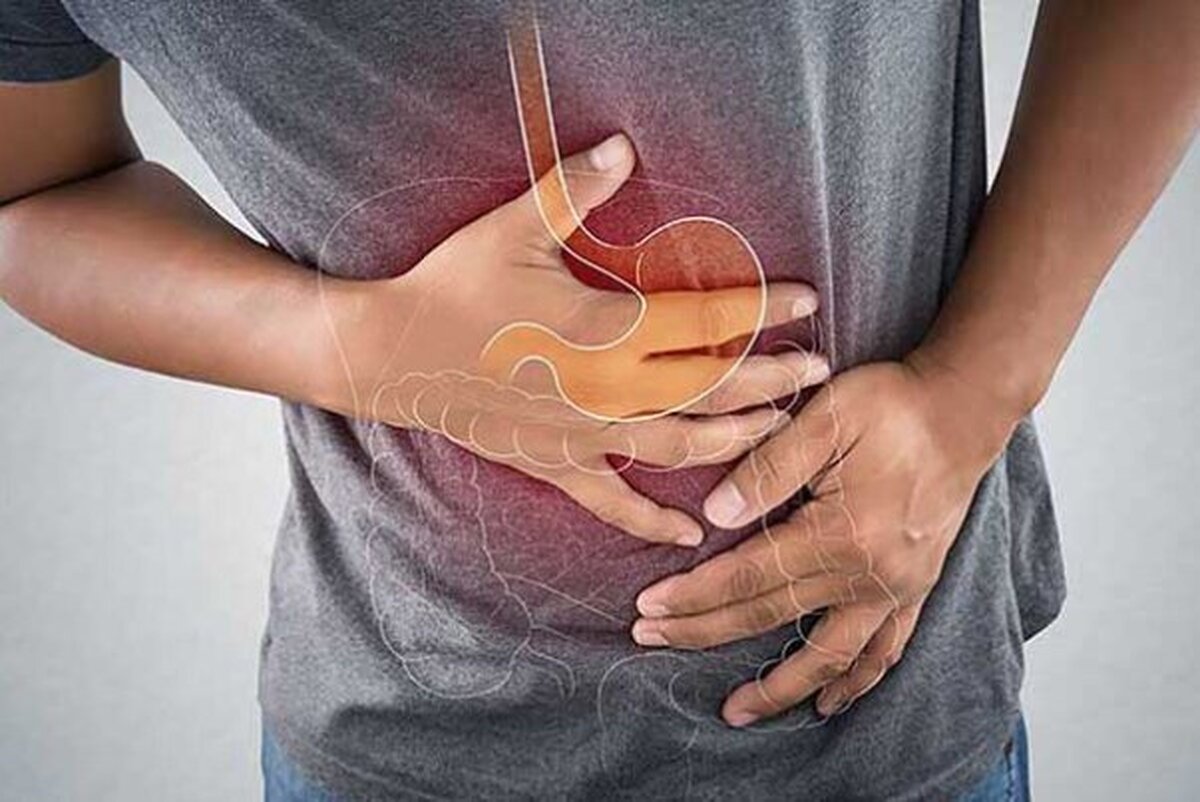 به گفته یک کارشناس تغذیه، در تنبلی معده، تخلیه معده به تأخیر می‌افتد و می‌تواند باعث احساس پری، تهوع، استفراغ، نفخ، کاهش اشتها و کاهش وزن شود.