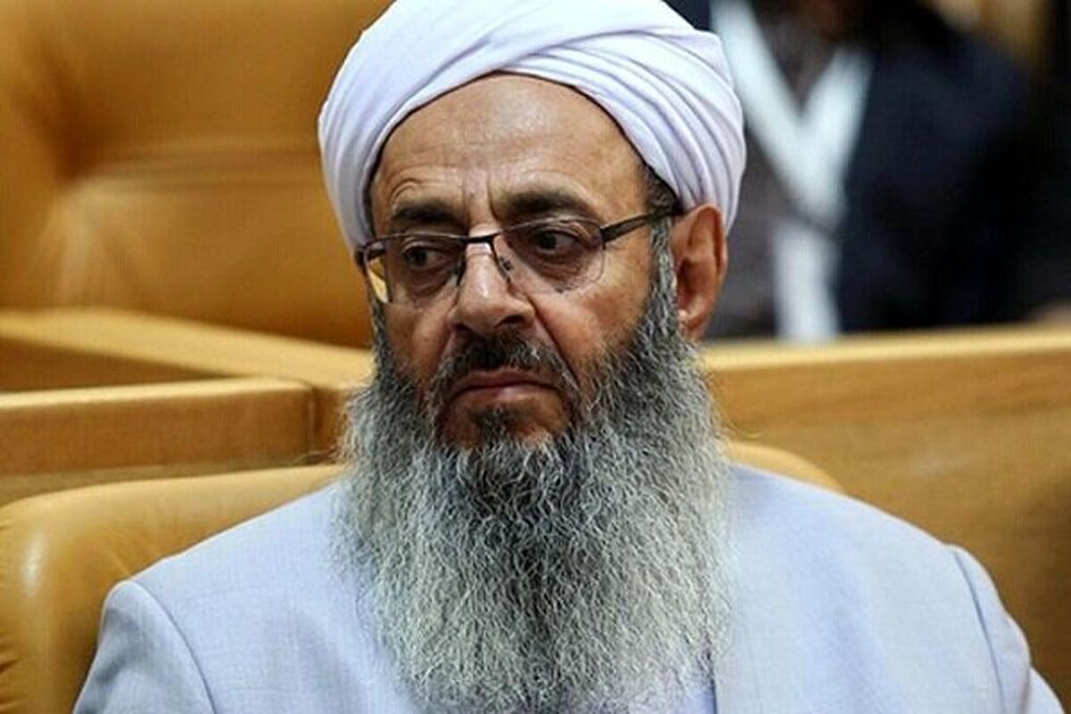 واکنش مولوی عبدالحمید به حمله تروریستی به اداره کل دادگستری زاهدان