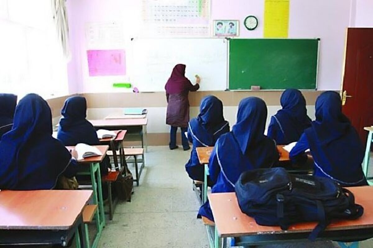 ورود حدود ۳۰ هزار معلم جدید به مدارس از مهر ۱۴۰۴ | ادامه فعالیت ۴۰ درصد از فرهنگیان بازنشسته