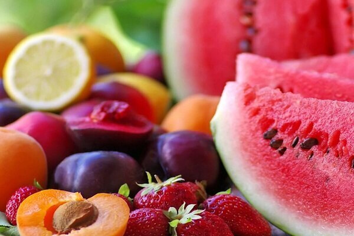 در روز‌های گرم چه میوه‌هایی بخوریم؟