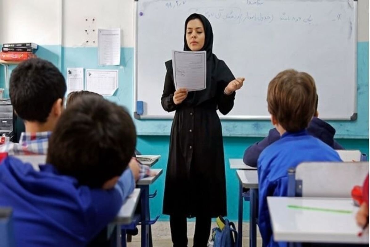 تأکید دبیرکل شورای عالی آموزش و پرورش بر ارتقای جایگاه معلمان
