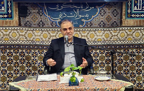 عضو دفتر رهبر انقلاب: حضور رهبر انقلاب در جریان جنگ تحمیلی ۱۲روزه حماسی و مقتدرانه بود