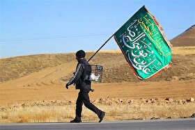 ارائه محصولات فرهنگی بنیاد امام رضا(ع) در مسیر زائران پیاده دهه آخر ماه صفر