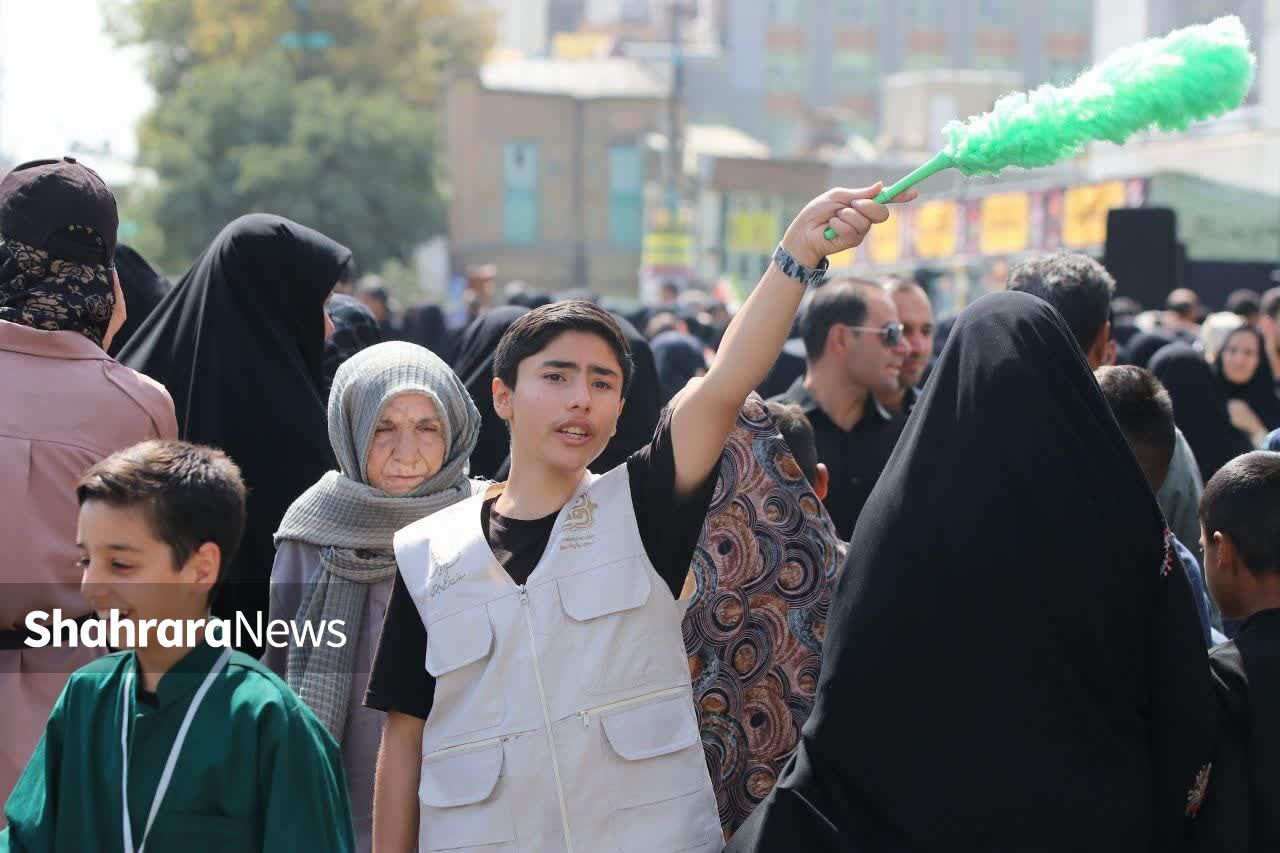 سه‌هزار نوجوان مشهدی داوطلبانه به زائران امام رضا (ع) خدمت رسانی می‌کنند