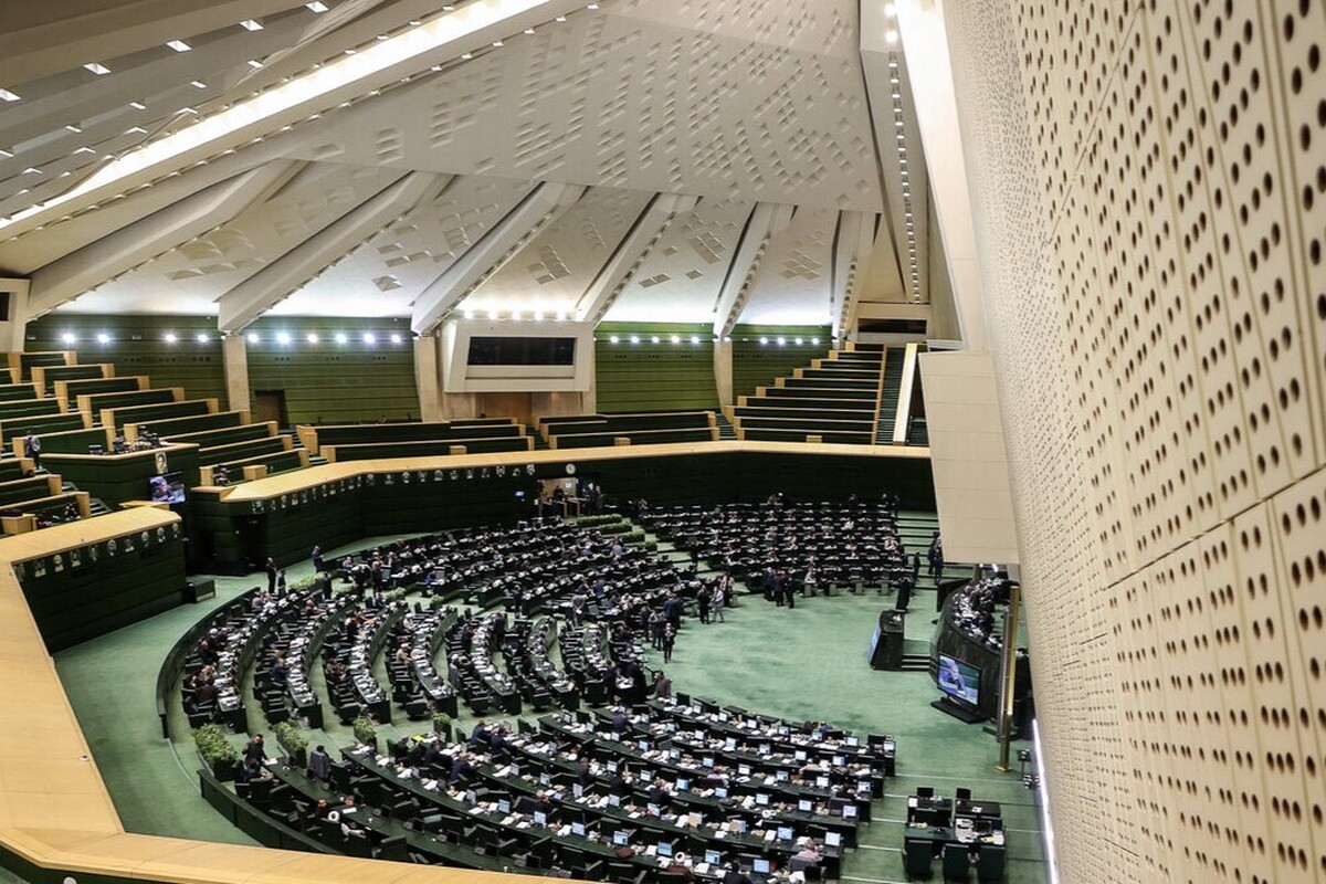 اعتراض نمایندگان مجلس به تداوم خاموشی‌های تابستانی ۱۴۰۴