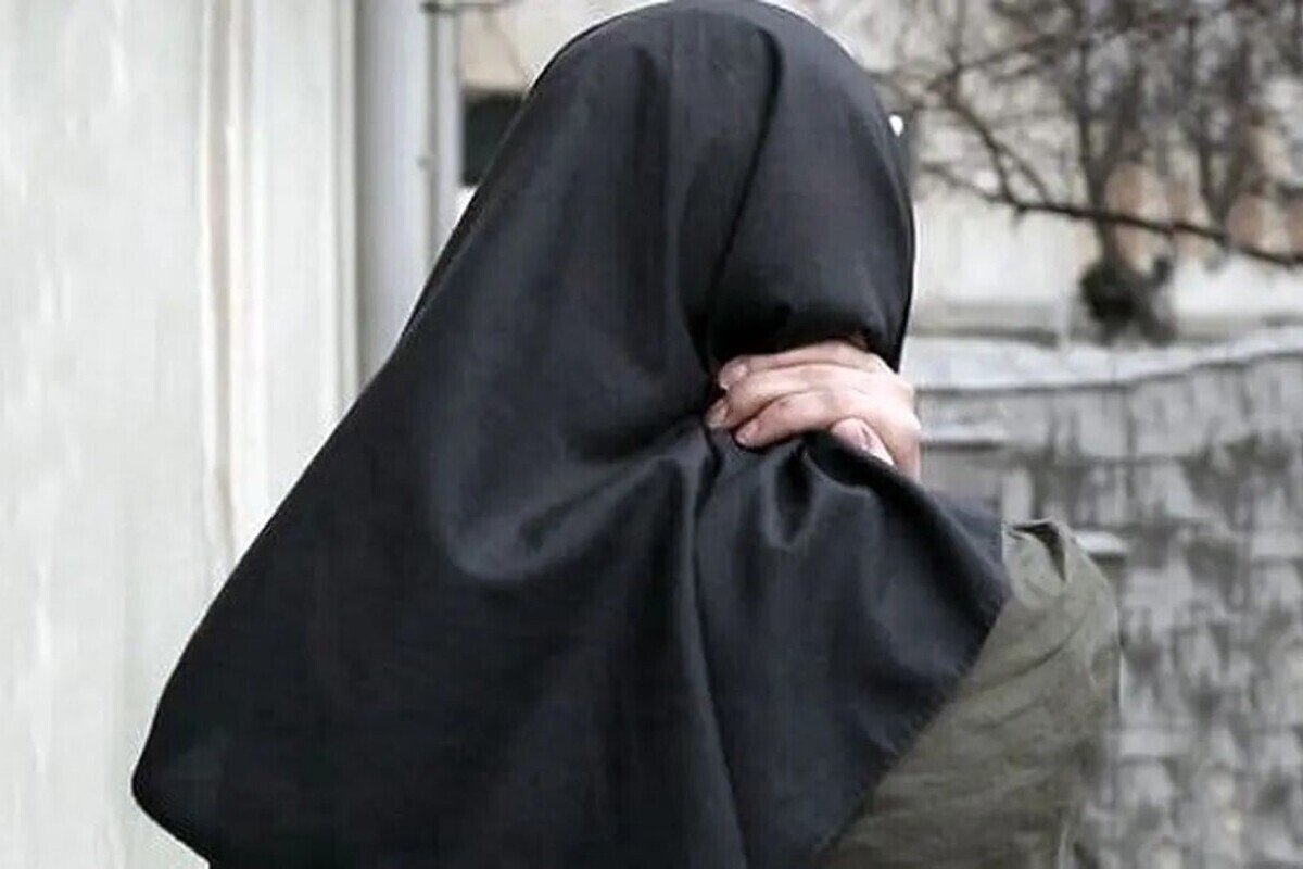 دختر ۱۶ساله‌ای که پس از طلاق والدین، با گرایش به دوستان ناباب و عشق‌های کاذب خیابانی، ناخواسته به ورطه مواد مخدر کشیده شده بود با مداخله به موقع پلیس و مشاوران اجتماعی، نجات یافت.