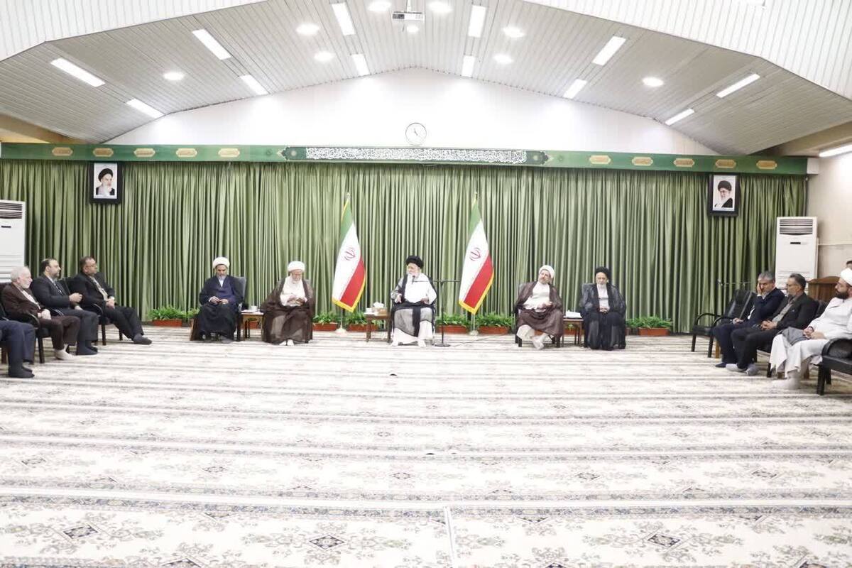 آیت‌الله علم‌الهدی: آزادی یک زندانی، احیای یک خانواده است | «نذر هشتم»؛ برنامه موفق مساجد مشهد برای آزادسازی زندانیان