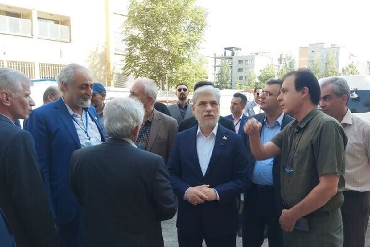 وزیر علوم در همدان مطرح کرد: امسال ۴ هزار خوابگاه دانشجویان متاهل تحویل داده خواهد شد