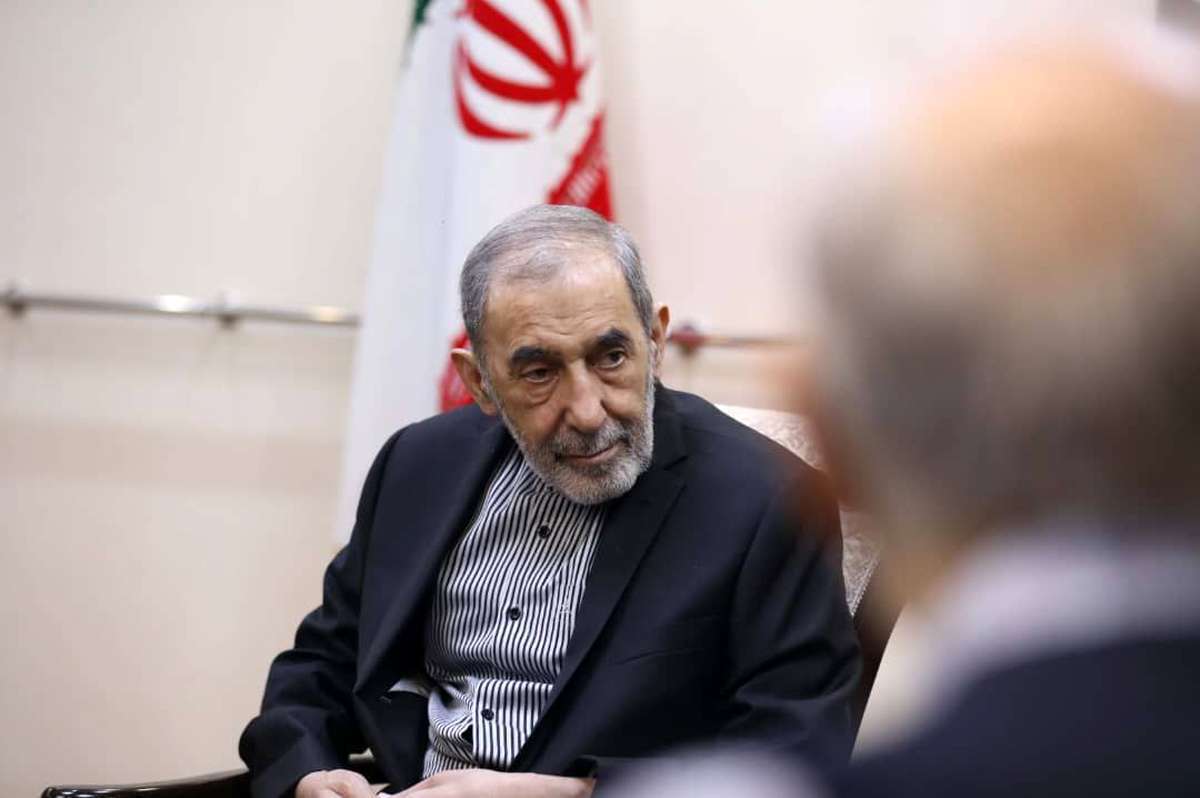 ولایتی: حفظ اتحاد ملی و مدیریت هوشمند فضای مجازی در راستای رضایت مردم ضروری است