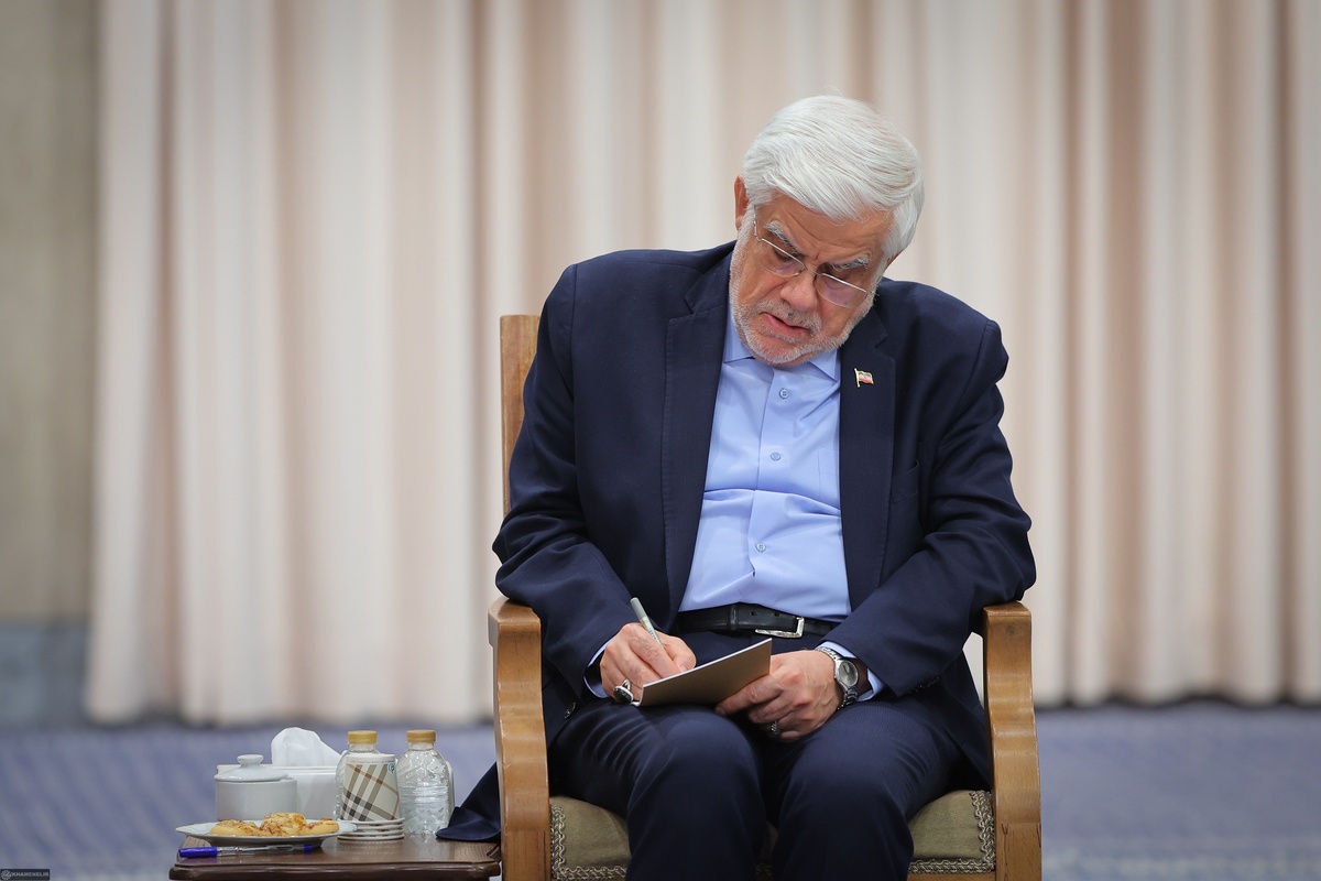 عارف خبر داد: تعیین برنامه‌های راهبردی برای اجرای منویات رهبر انقلاب تا دو هفته آینده
