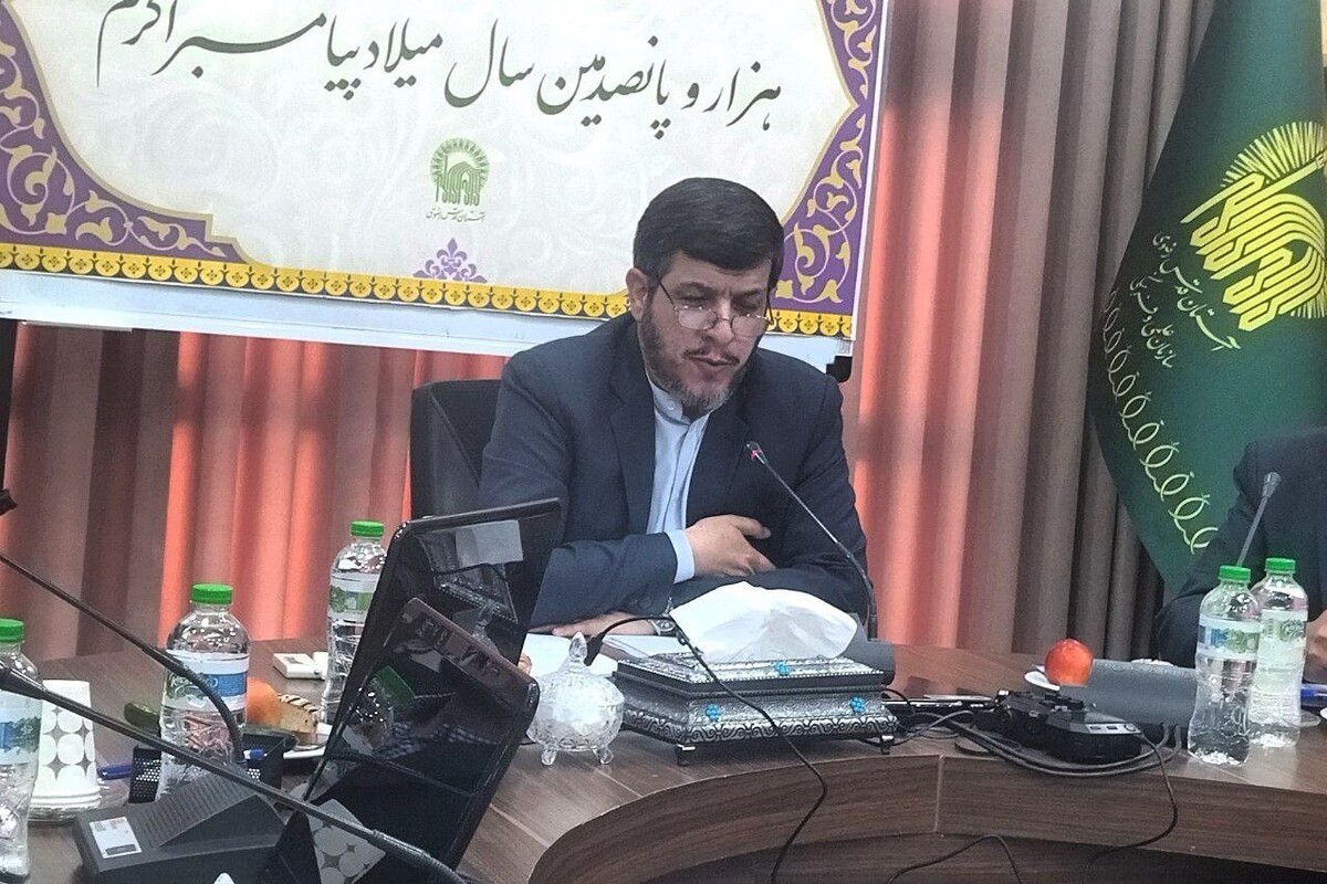 ویژه‌‌برنامه‌های حرم امام‌رضا(ع) در هفته وحدت ۱۴۰۴ | احیای ۱۵۰۰ حدیث نبوی در قالب شعر و داستان + فیلم