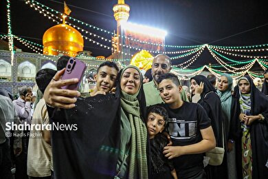 گزارش تصویری | حال و هوای حرم مطهر رضوی در شب میلاد پیامبر اکرم