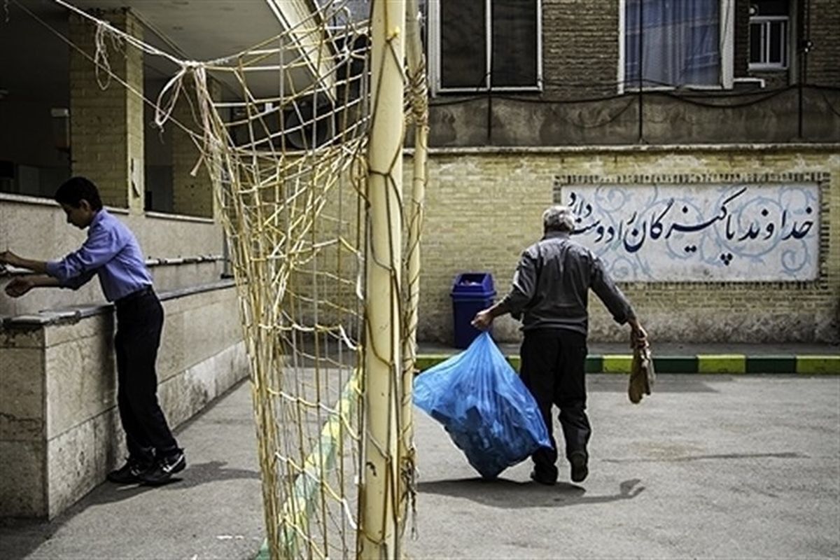 افزایش ۳۰ درصدی حقوق خدمتگزاران | اولویت استخدام نیروی خدمتگزار آموزش و پرورش با تحصیلات زیر دیپلم