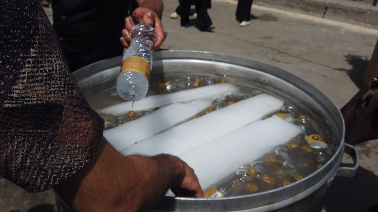 مشارکت بانک شهر با اجرای طرح «سقای شهر» در ایستگاه استقبال از زائر شهید محمدزاده شهرداری منطقه هفت مشهد مقدس