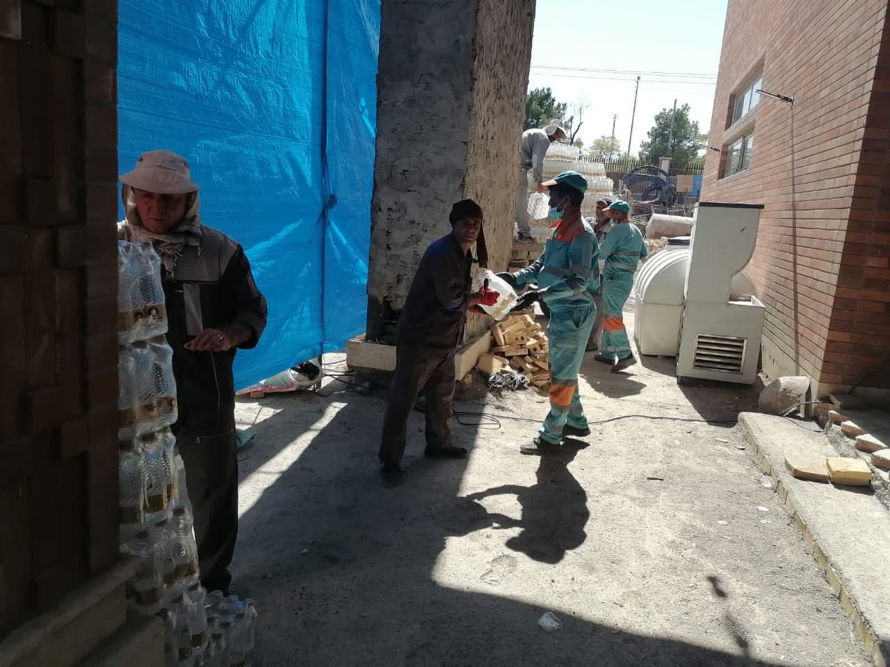 مشارکت بانک شهر با اجرای طرح «سقای شهر» در ایستگاه استقبال از زائر شهید محمدزاده شهرداری منطقه هفت مشهد مقدس