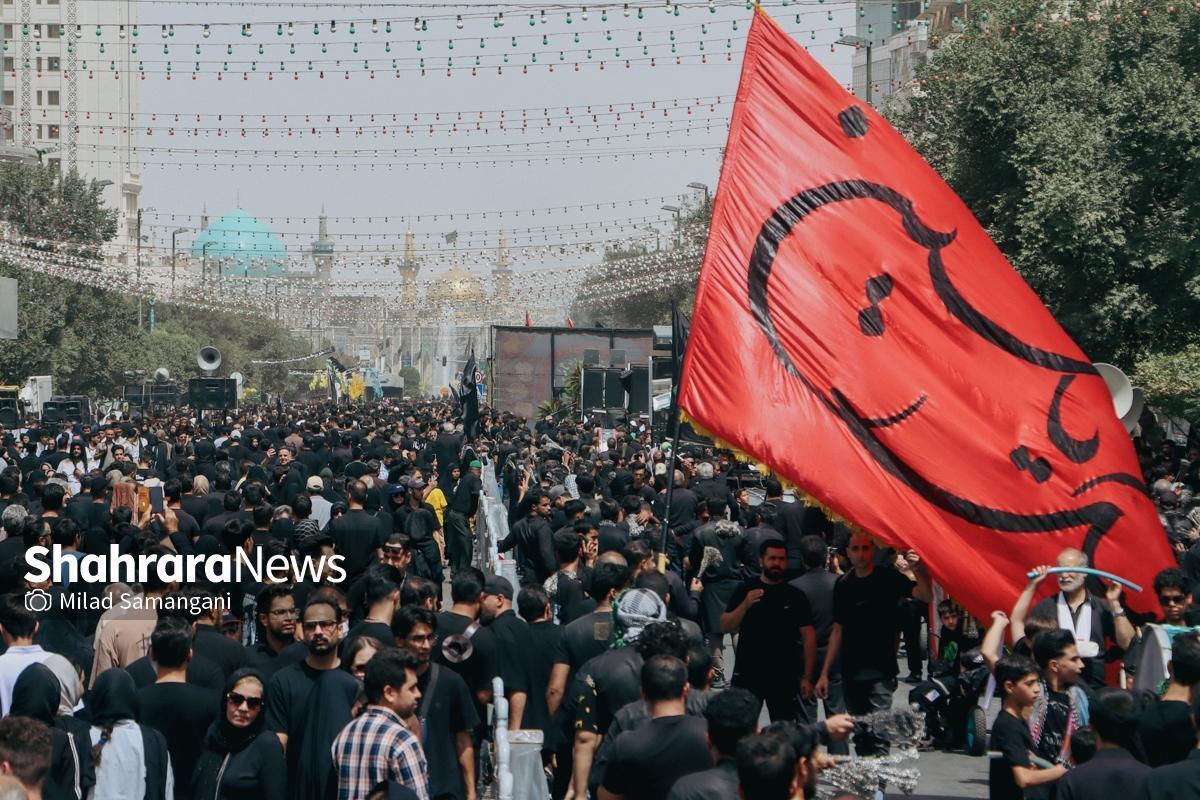 ویدئو | حال‌وهوای خیابان امام رضا(ع) مشهد مقدس در سالروز شهادت امام مهربانی‌ها (۲ شهریور ۱۴۰۴) | همراه با زائران خورشید