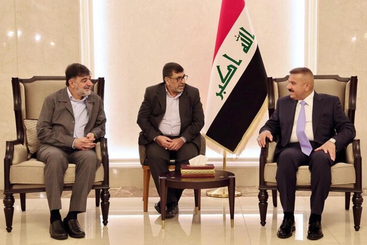 فرمانده کل نیروی انتظامی ایران با وزیر کشور عراق دیدار کرد (۲۲ شهریور ۱۴۰۴)