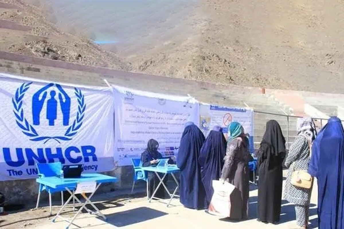 ادامه محدودیت طالبان برای کار زنان | ۸ دفتر کمک‌رسانی سازمان ملل برای بازگشت‌کنندگان افغان تعطیل شد