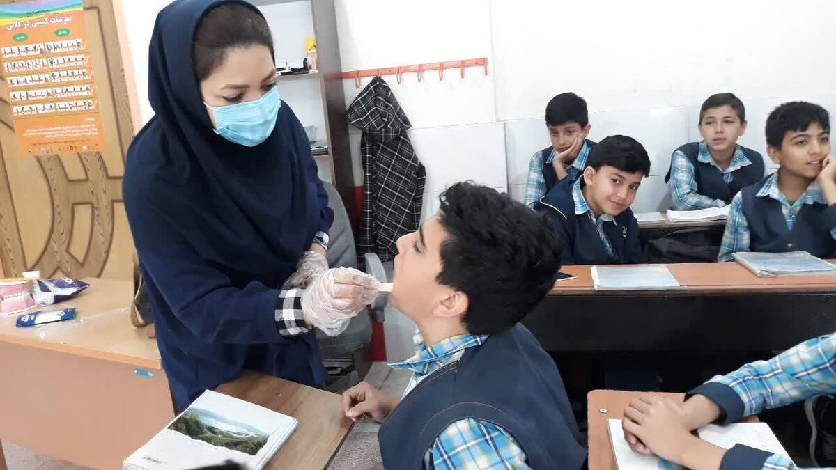 اجرای طرح غربالگری سلامت دهان و دندان دانش‌آموزان از اول مهرماه