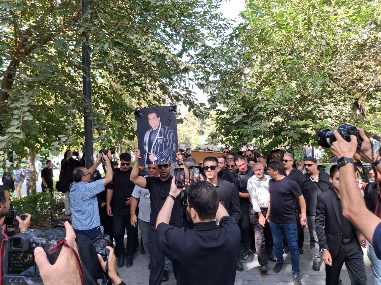 پیکر امید جهان رهسپار خانه ابدی شد + تصاویر