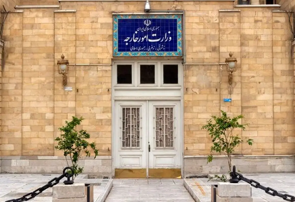 وزارت امور خارجه کشورمان بیانیه مملو از نفاق، تزویر و وقاحت وزارت امور خارجه آمریکا به بهانه سالگرد ناآرامی‌های شهریور ۱۴۰۱ را به‌عنوان مصداق روشن مداخله‌جویی در امور ایران دانست.
