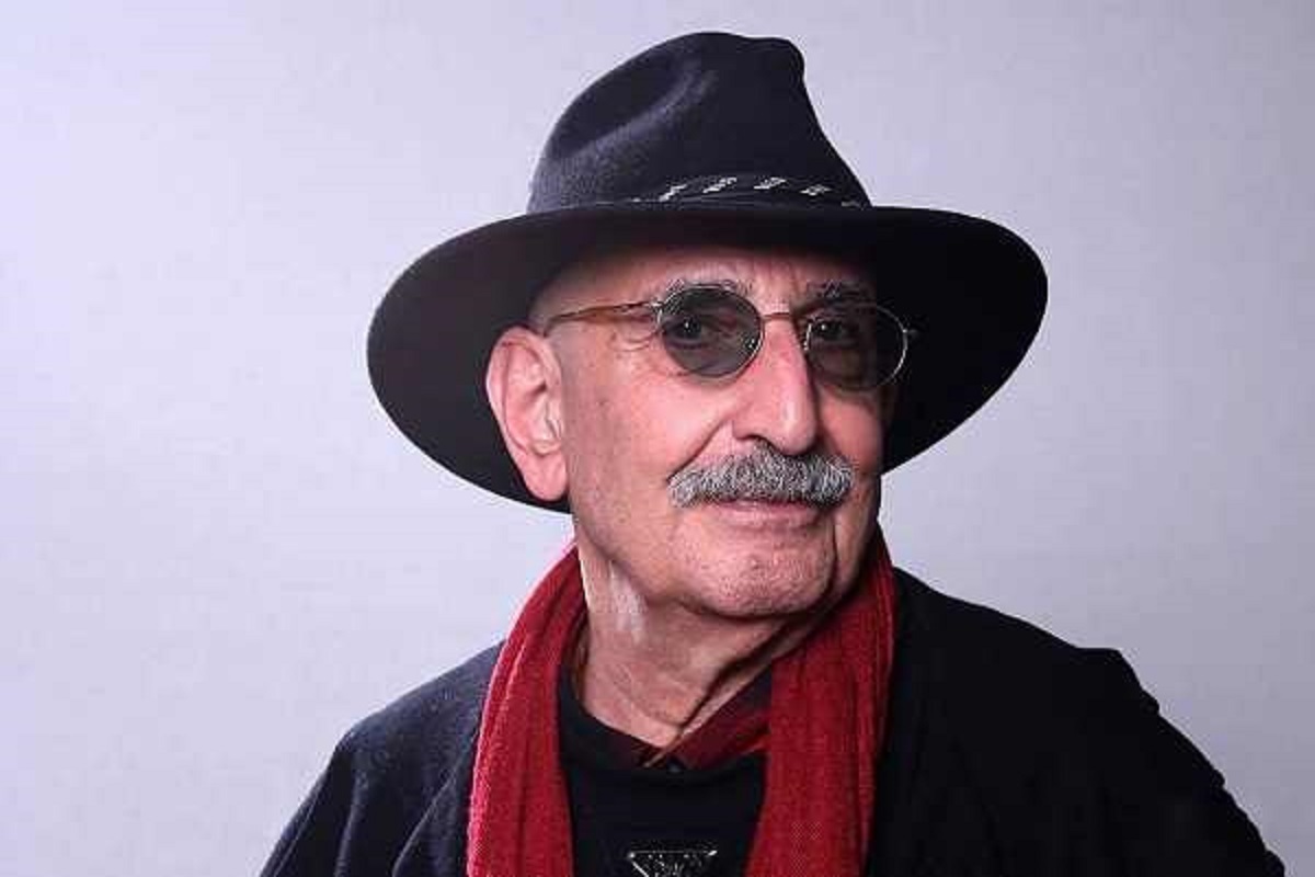مروری بر کارنامه هنری «فرهاد آییش» به مناسبت تولد هفتاد و سه سالگی‌اش