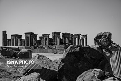 عکس‌های سیاه سفید از تخت جمشید