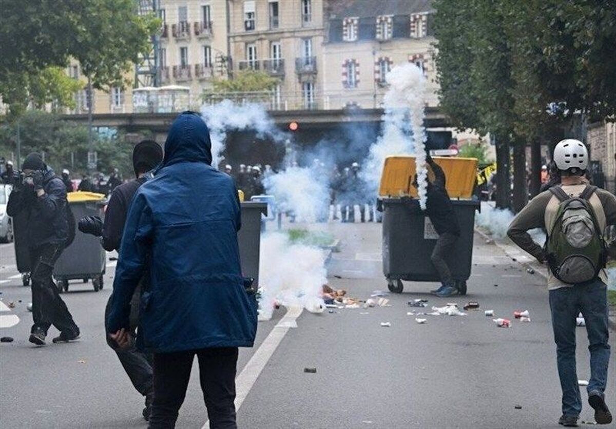 اعتراض نوجوانان فرانسوی به سیاست‌های حمایتی مکرون از کودک کشی در غزه