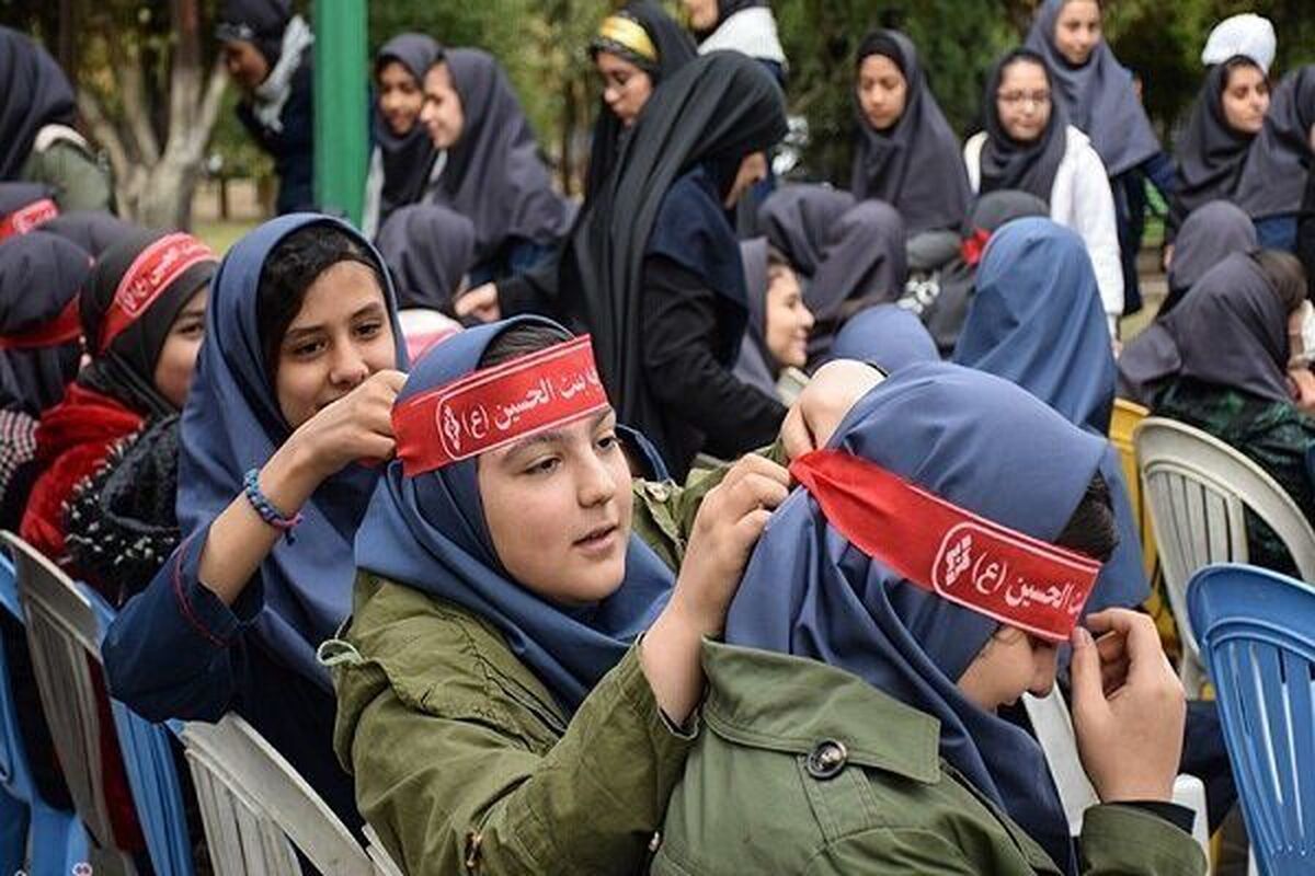 مدیر اندیشکده رسانه و جامعه گفت: نقطه آغاز تربیت نسل مقاومت، مادران هستند، مادرانی که باید خود به فرهنگ ایستادگی و مقاومت مجهز شوند.