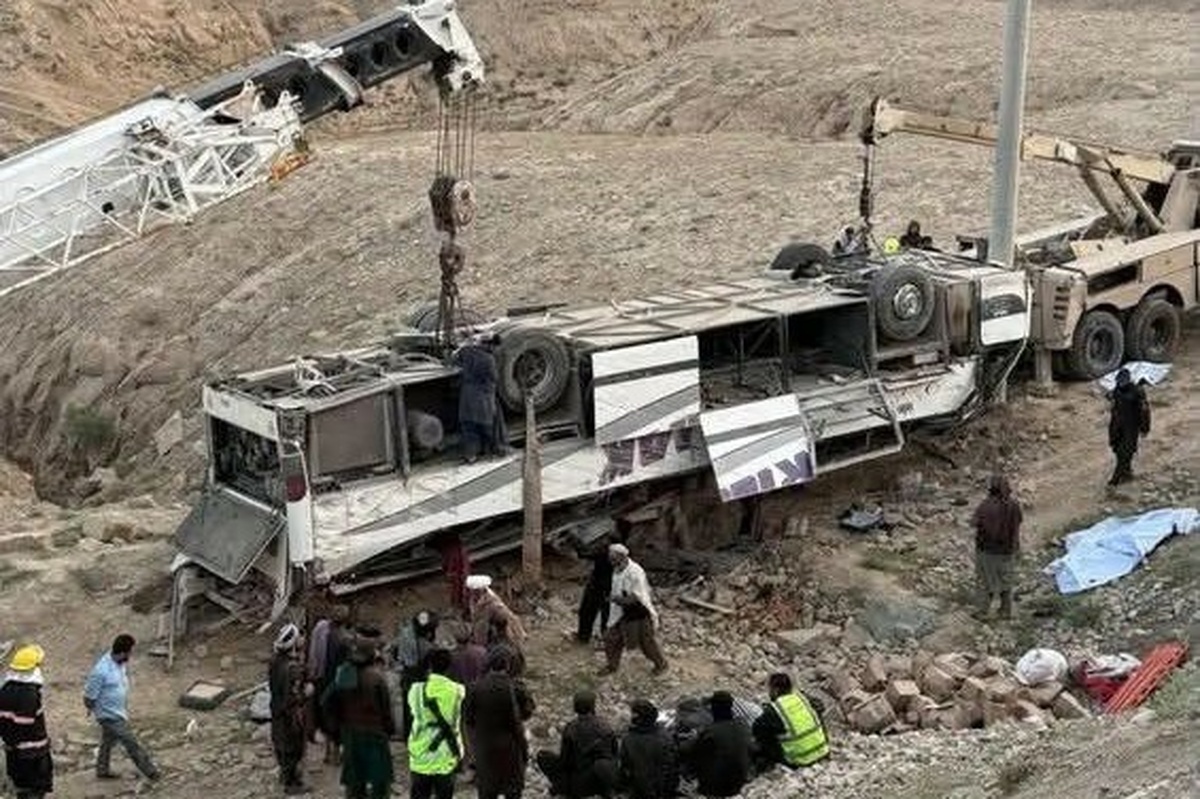 دومین حادثه مرگبار تصادف در کمتر از ۱۰ روز در افغانستان | ۲۵ نفر جان باختند