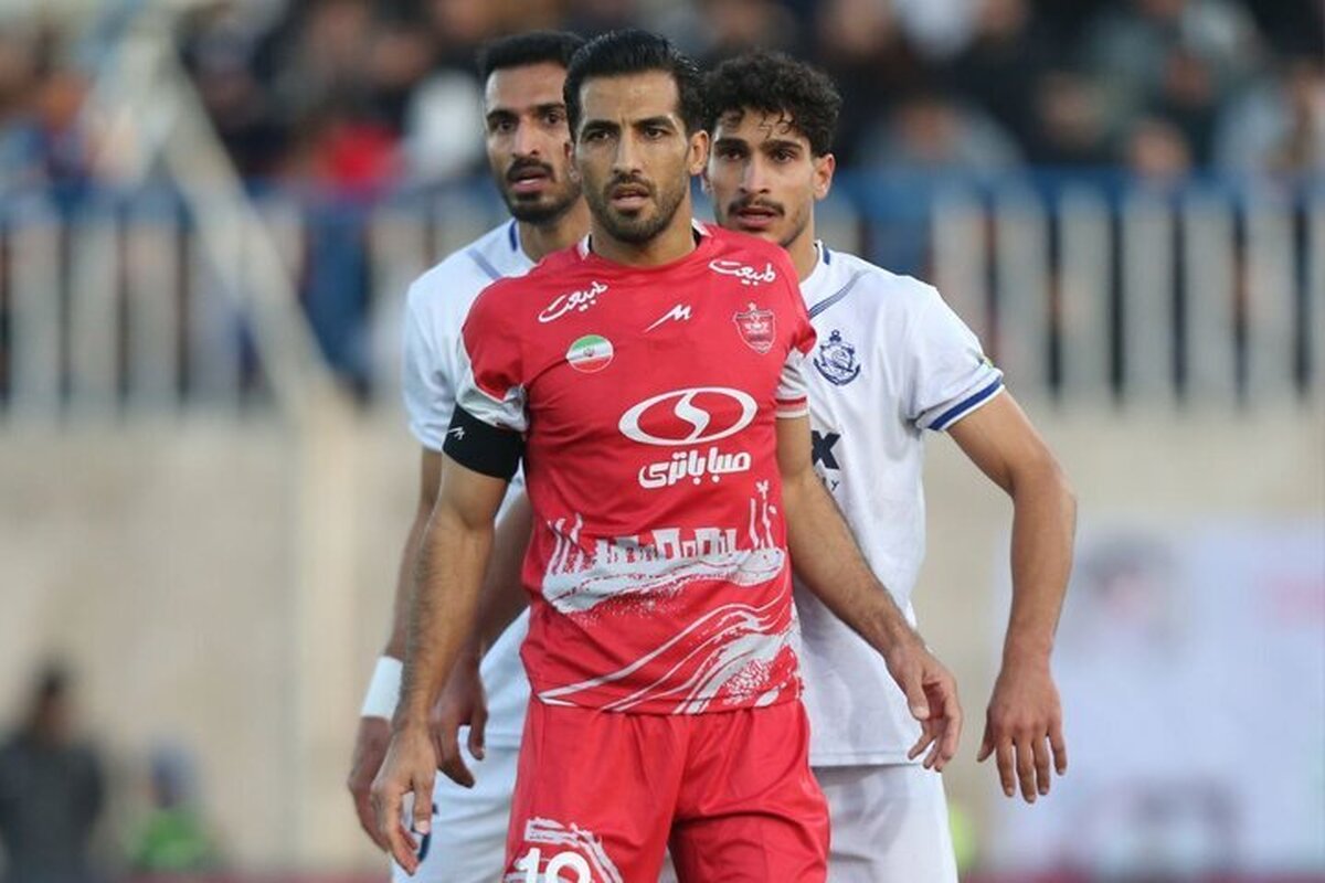 کاپیتان پرسپولیس راهی فولاد شد