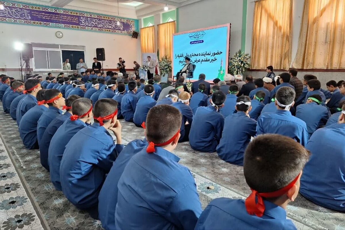 آیت‌الله علم‌الهدی: دانش‌آموزان کلید رشد و تحول جامعه هستند | دنیای کفر و استکبار از دین‌داری ما می‌ترسد
