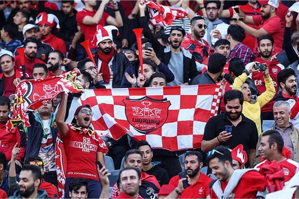 بوقچی‌های پرسپولیس توبیخ شدند