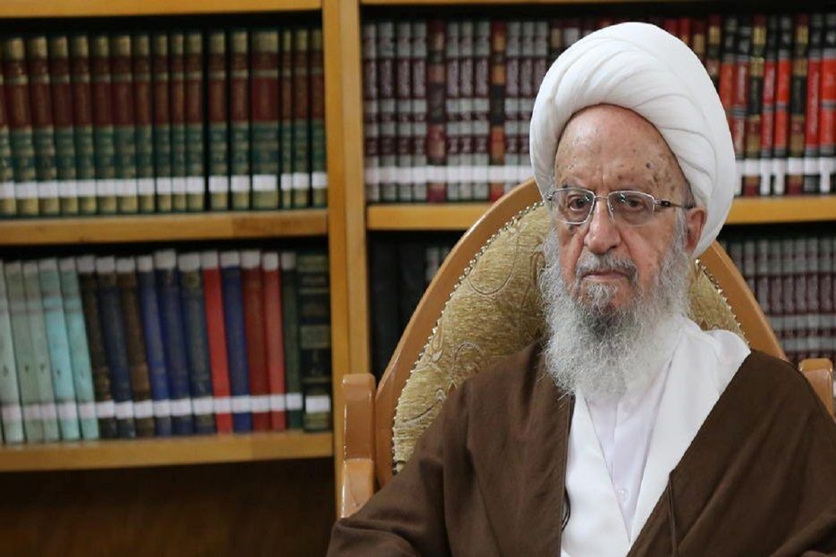 آیت الله مکارم شیرازی: حوزه علمیه در استفاده از هوش مصنوعی پیشگام باشد