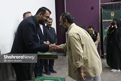 گزارش تصویری | رونمایی از مستند استاد فرشچیان و نماهنگ «چای و گلاب» در مشهد