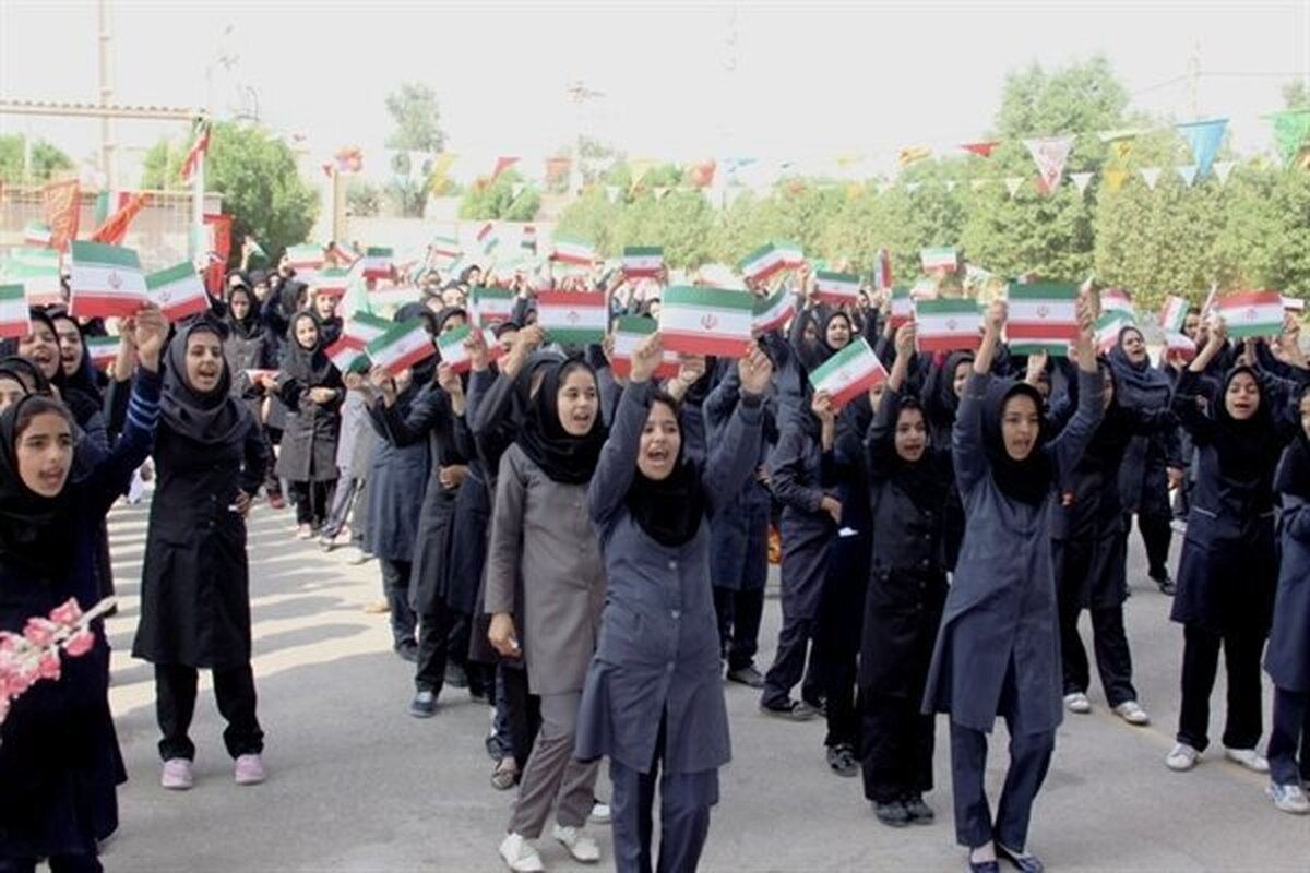 رئیس گروه هماهنگی طرح و برنامه‌های تحصیلی دوره اول متوسطه بر اهمیت دوره اول متوسطه و فرآیند سرنوشت‌ساز هدایت تحصیلی تاکید کرد.