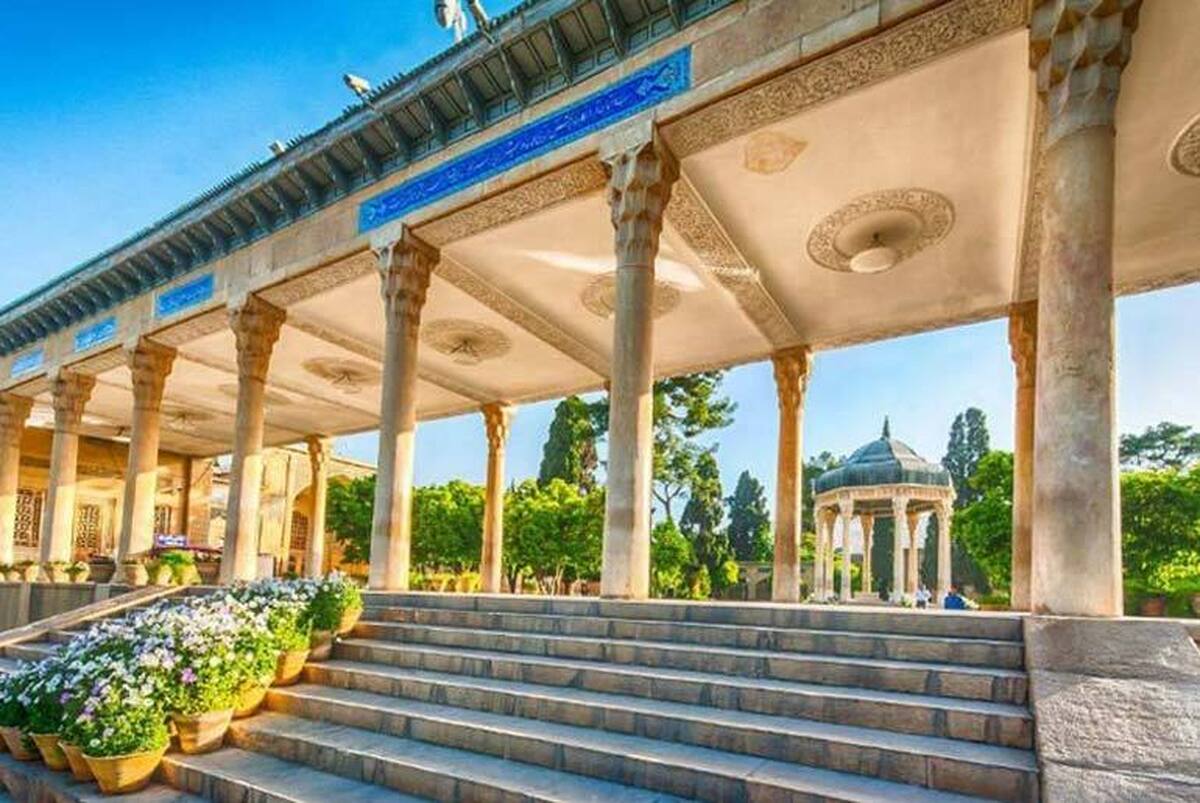 حال آرامگاه‌های حافظیه وخیم است | زخم مرمت‌های غیراصولی بر تن مقبره‌ها + عکس