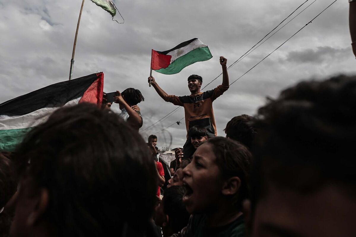 منابع امنیتی در غزه اعلام کردند که نیروهای امنیتی حماس موفق به کنترل کامل بر گروه مسلح شورشی در شهر غزه و دستگیری و هلاکت شماری از آنها شدند.