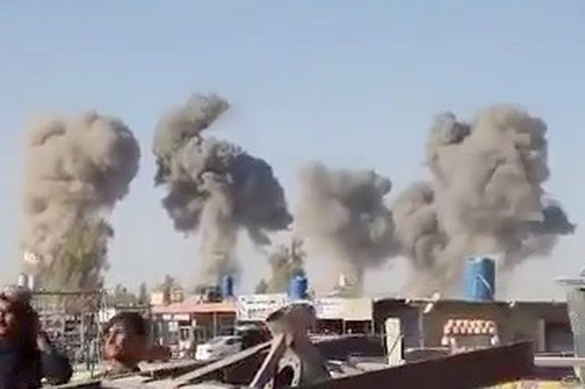 طالبان و پاکستان روایت‌های متفاوتی از آغاز جنگ در اسپین بولدک در نزدیکی قندهار دارند، حملاتی که از ساعات اولیه بامداد روز چهارشنبه آغاز شده و تلفاتی برای دو طرف به همراه داشته است.