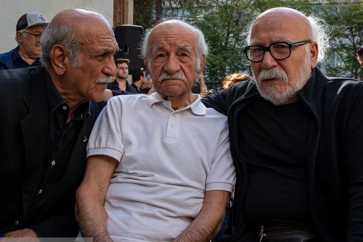 مراسم تشییع و خاک‌سپاری ناصر تقوایی، نویسنده و فیلم‌ساز + فیلم و تصاویر