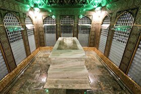 از دل سنگ تا آستان عشق | گفت‌وگو با هنرمند سازنده تزئینات سنگ مضجع مطهر امام‌رضا(ع)